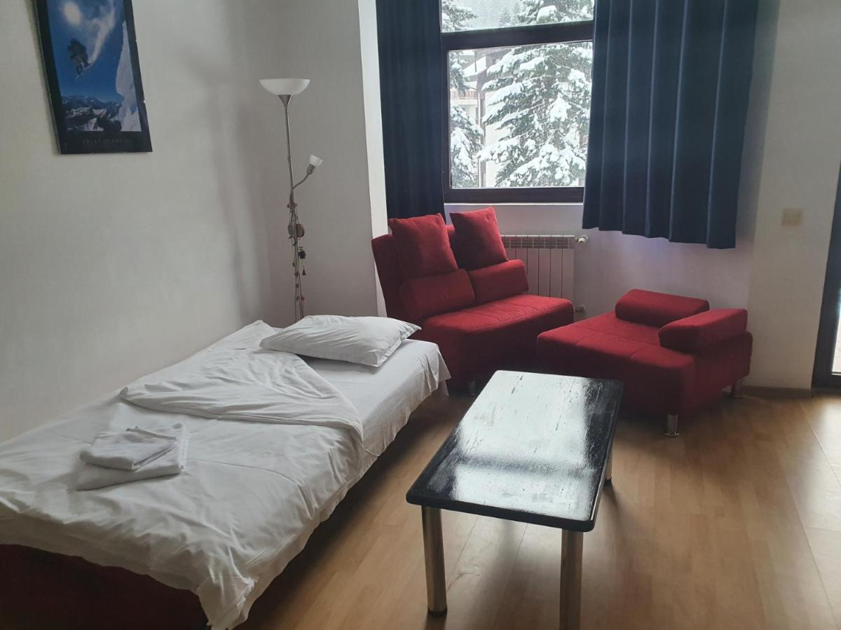 Flora Apartments Tmf بوروفتس المظهر الخارجي الصورة