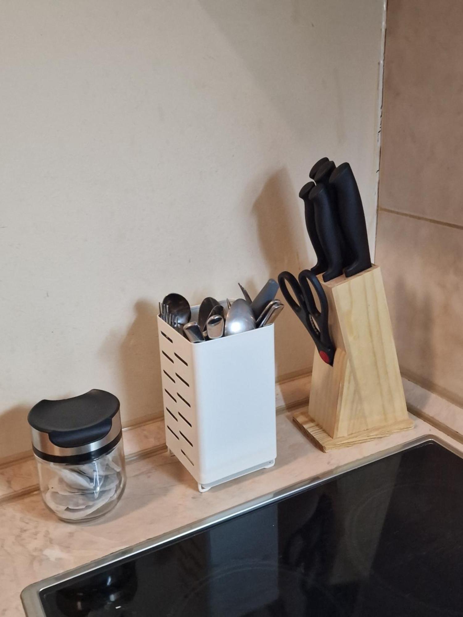 Flora Apartments Tmf بوروفتس الغرفة الصورة