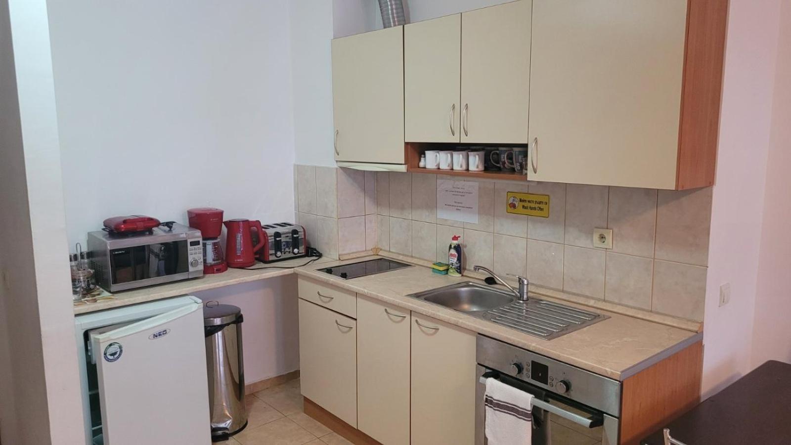 Flora Apartments Tmf بوروفتس المظهر الخارجي الصورة