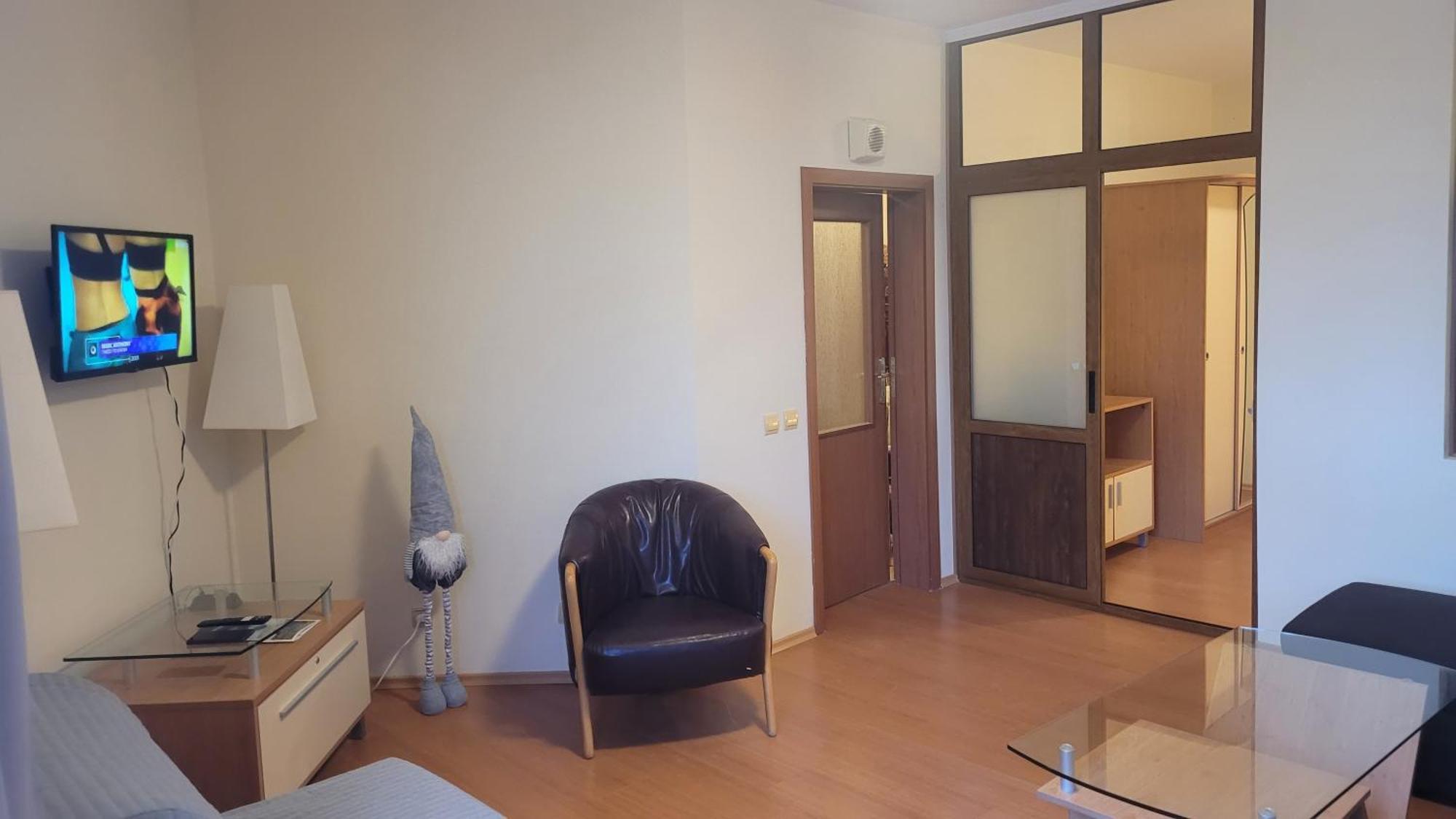 Flora Apartments Tmf بوروفتس المظهر الخارجي الصورة