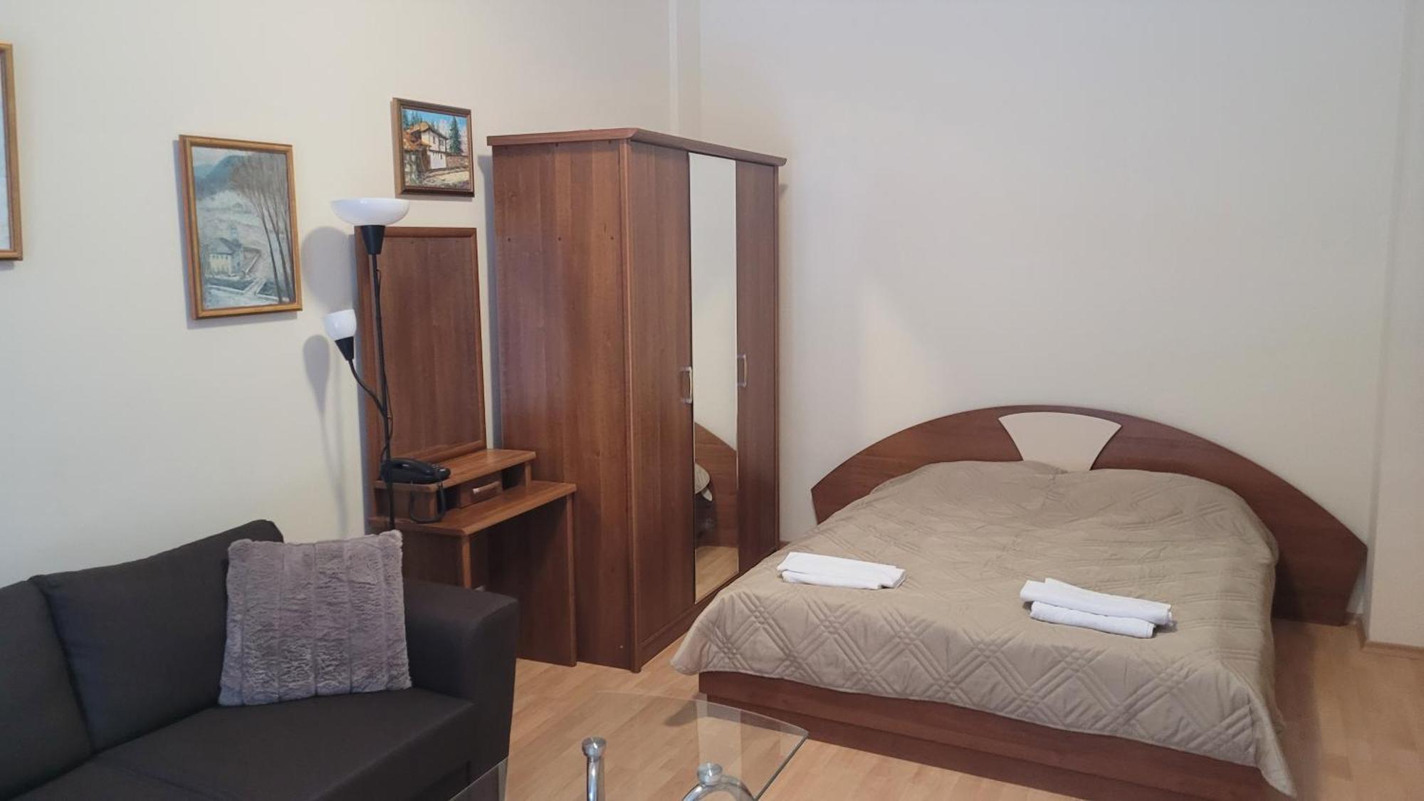 Flora Apartments Tmf بوروفتس المظهر الخارجي الصورة